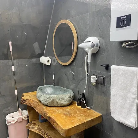 Bukrasuitbungalow לינה וארוחת בוקר